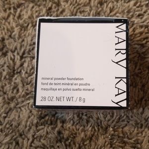 Mary Kay Mineral Powder Foundation